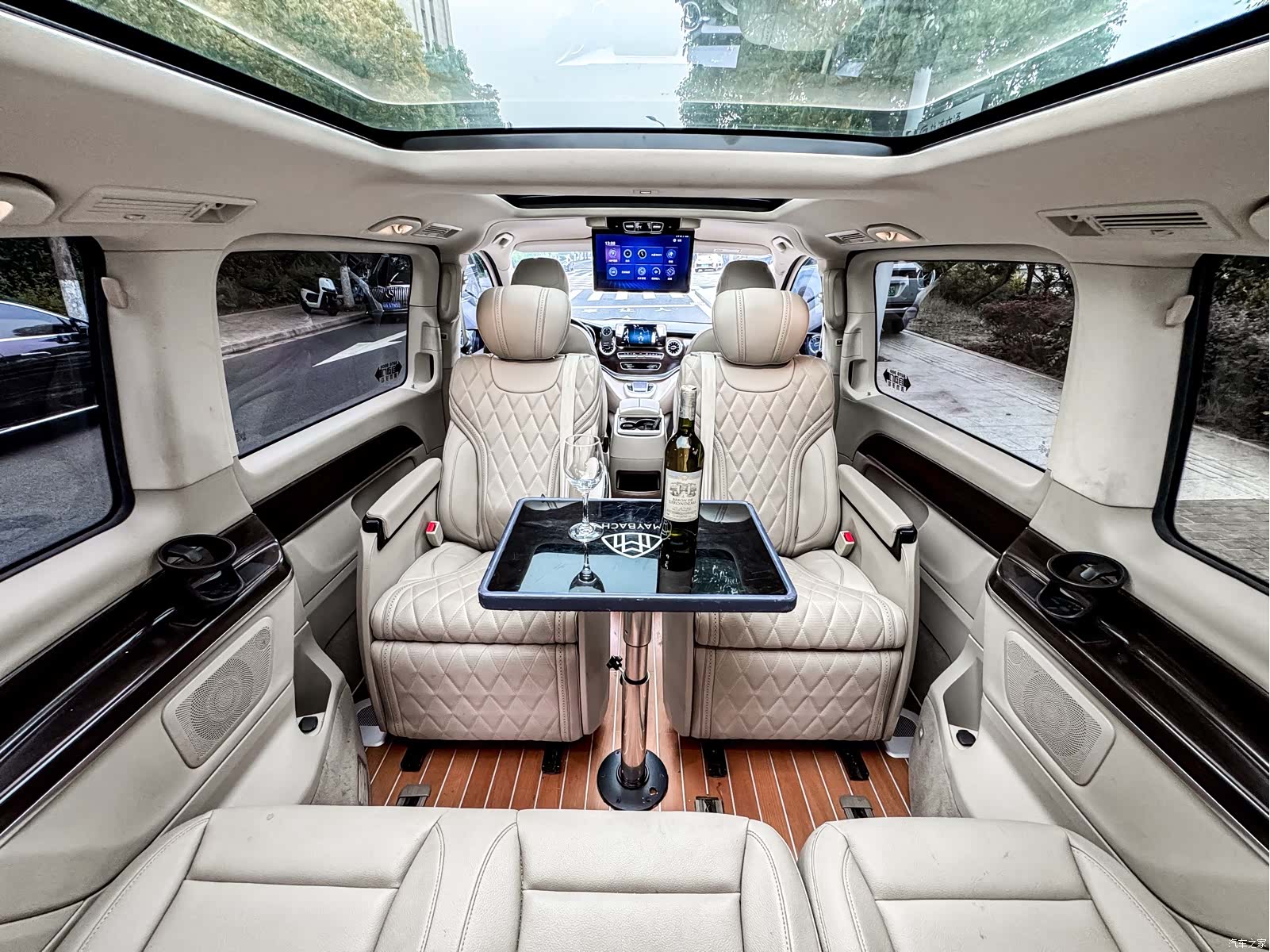 Mercedes-Benz V-Class, 2021 27