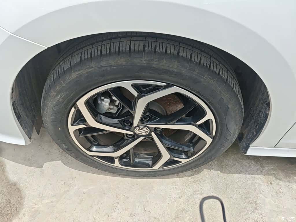 MG MG5, 2025 23