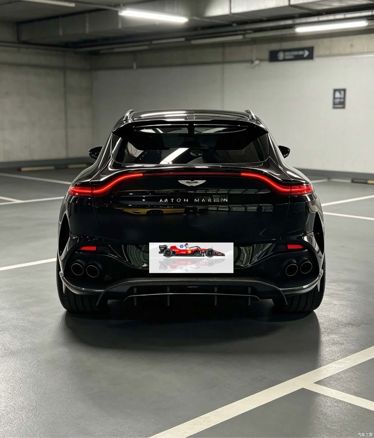 Aston Martin DBX, 2021 2