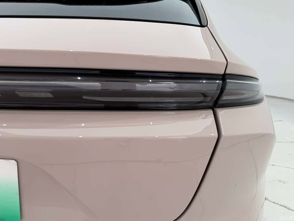 NIO ET5, 2023 10