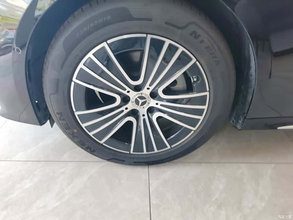 Mercedes-Benz E-Class, 2024 23