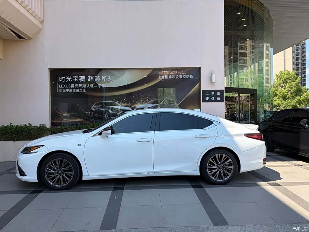 Lexus ES, 2019 2