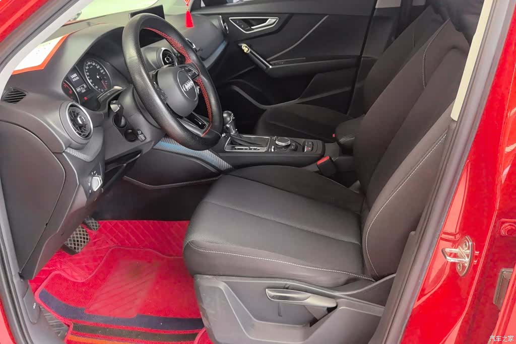 Audi Q2L, 2020 9
