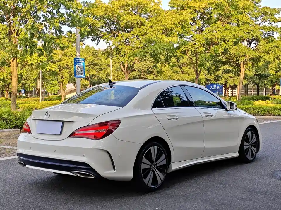 Mercedes-Benz CLA