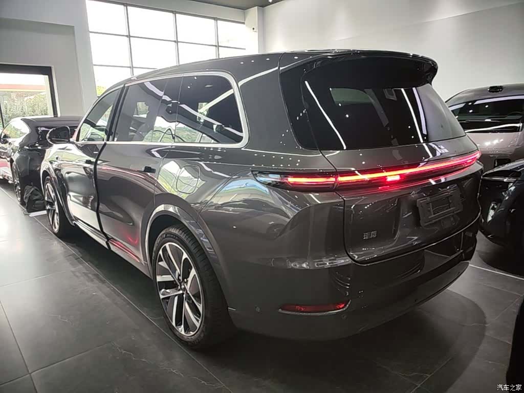 Li Auto L9, 2023 все фото