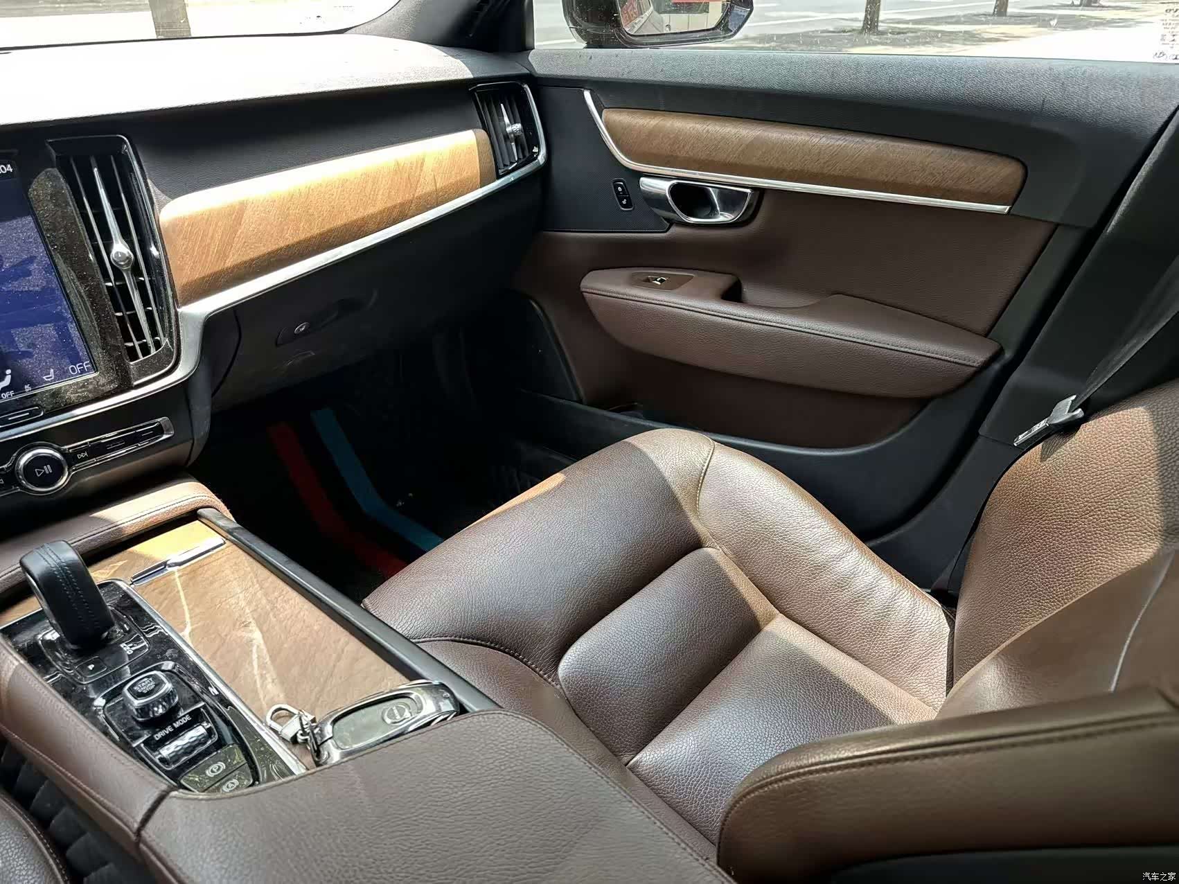 Volvo S90, 2021 4