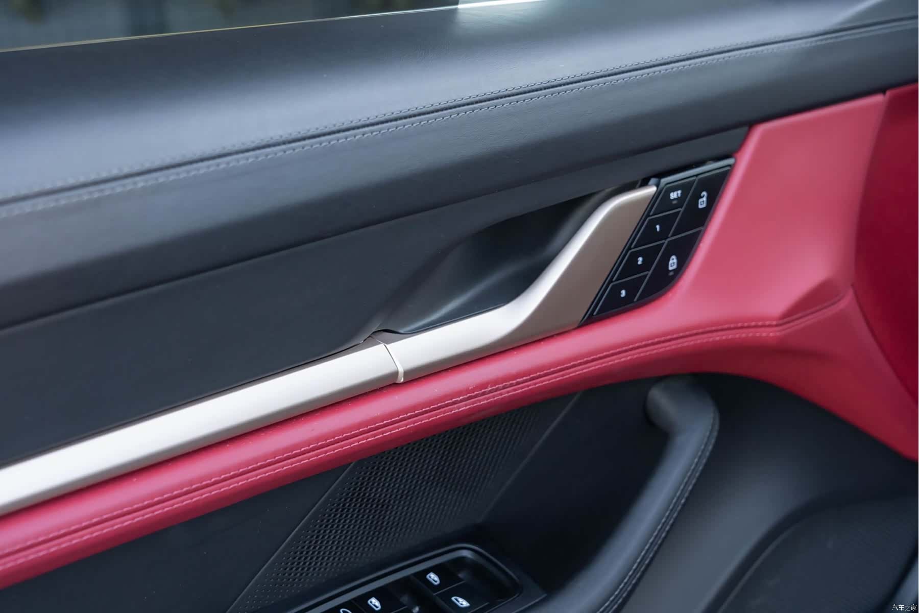 Porsche Taycan, 2024 13