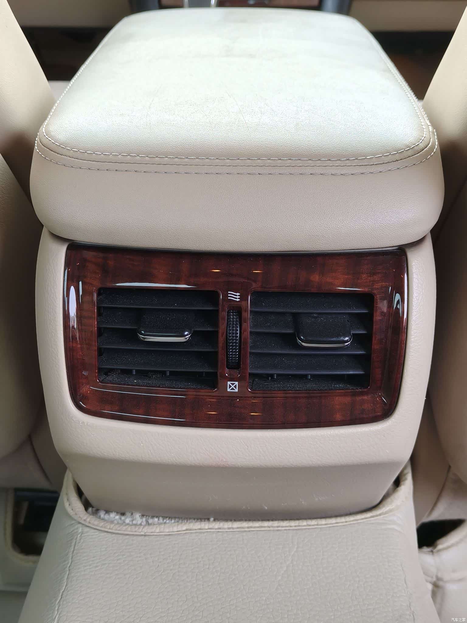 Toyota Crown, 2012 7