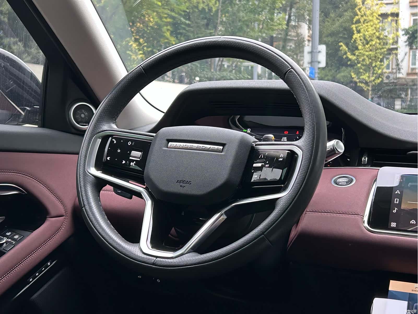 Land Rover Range Rover, 2023 20