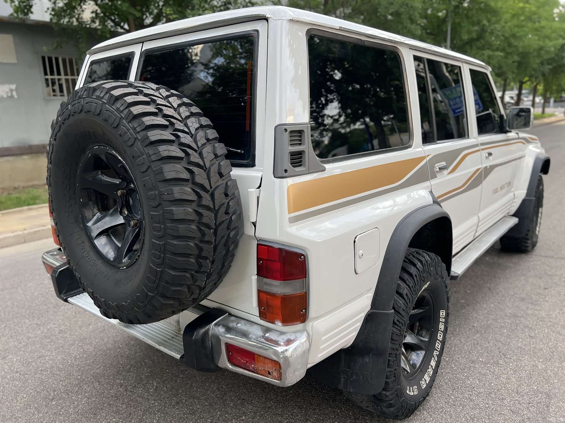 Nissan Patrol, 2002 12