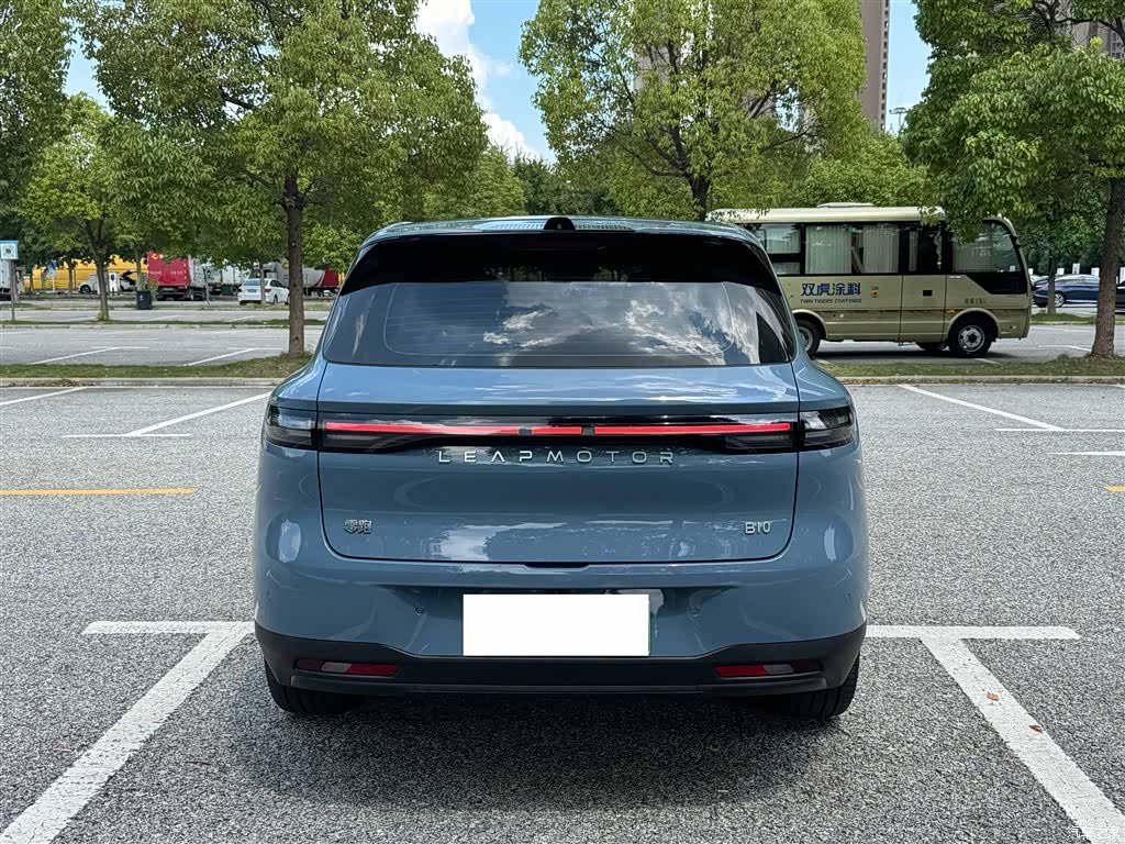 Leapmotor B10, 2025 12