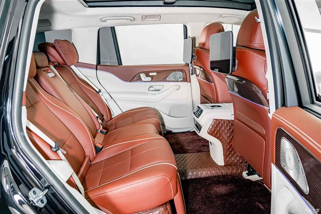Maybach GLS, 2023 23
