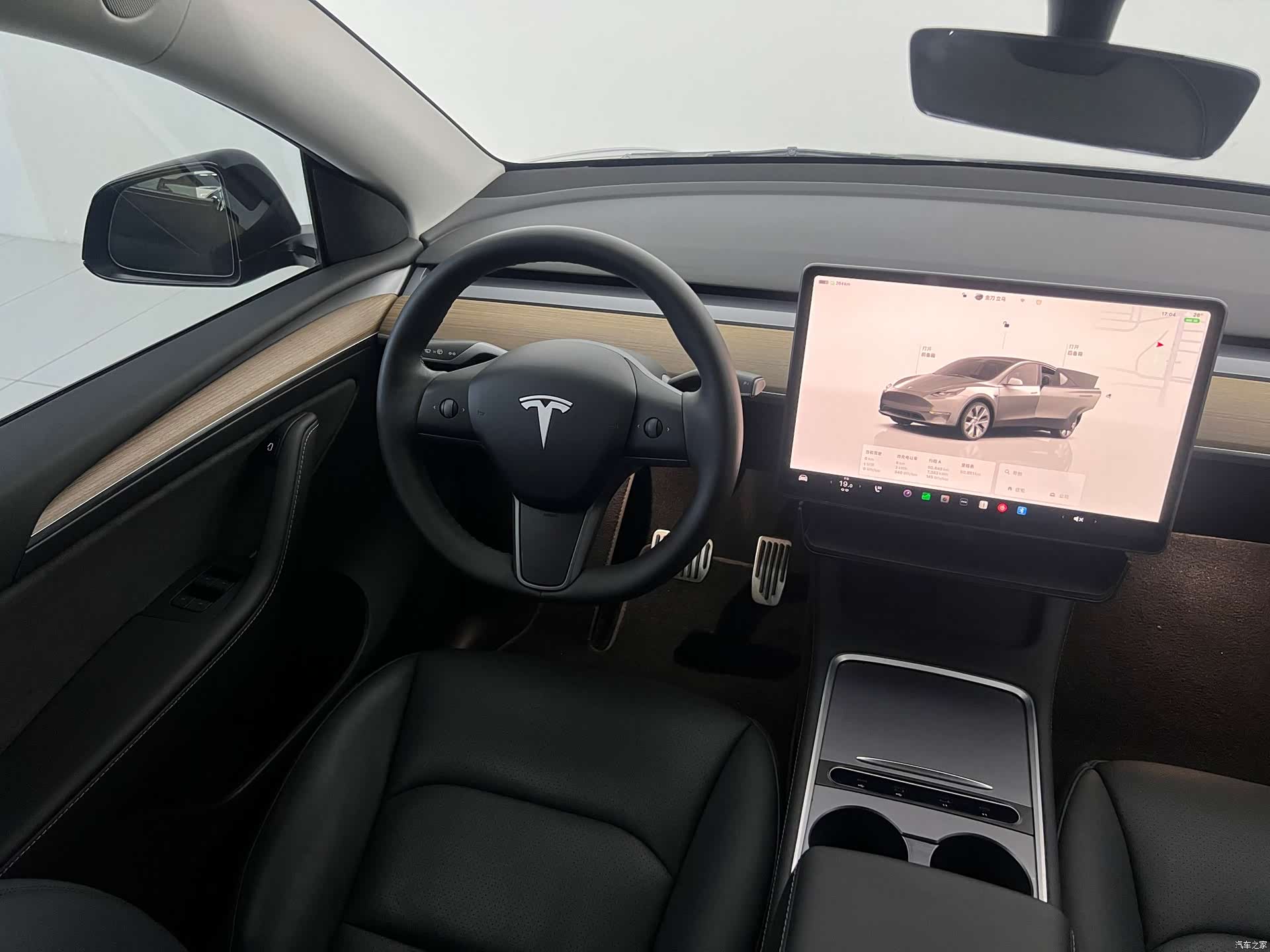Tesla Model Y, 2023 12
