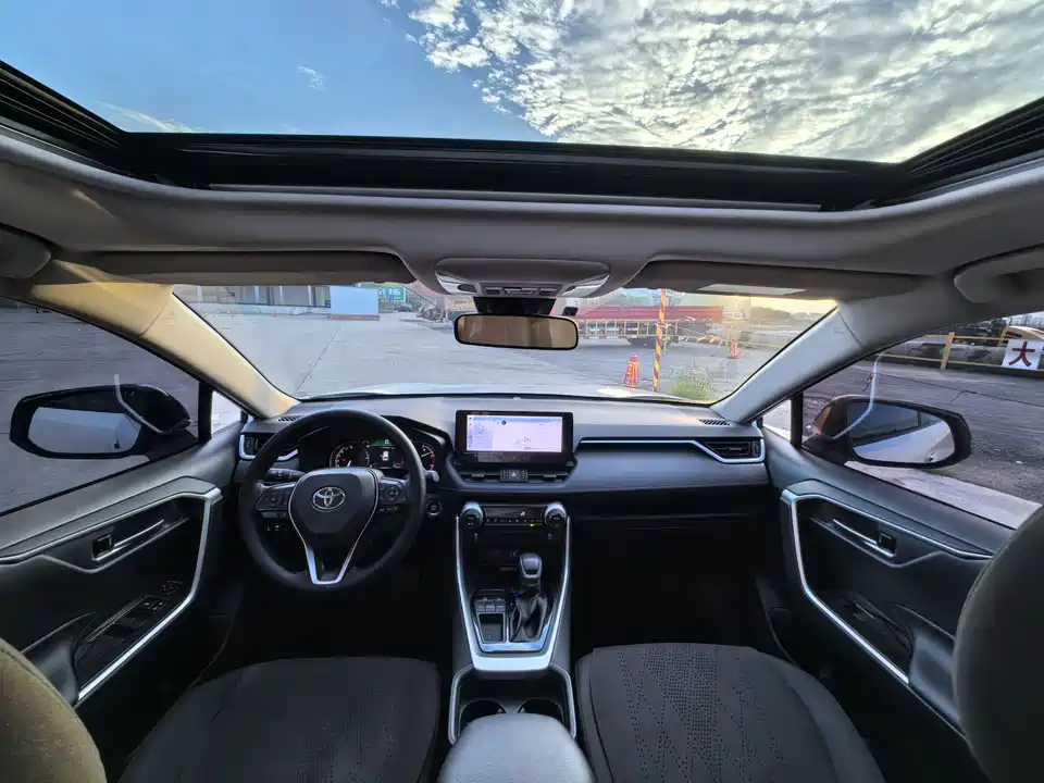 Toyota RAV4 Rongfang