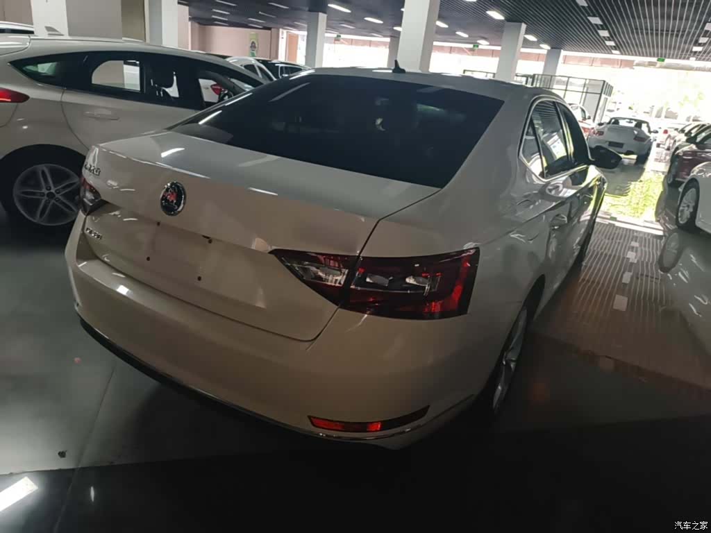 Skoda Superb, 2016 7