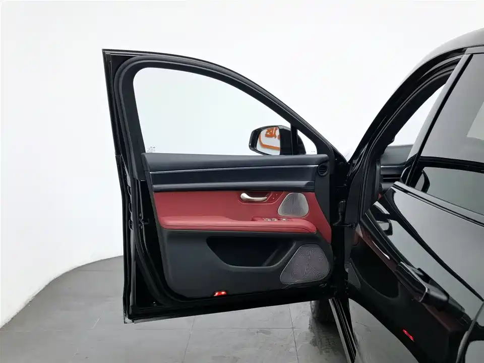 AITO Ask the world M5