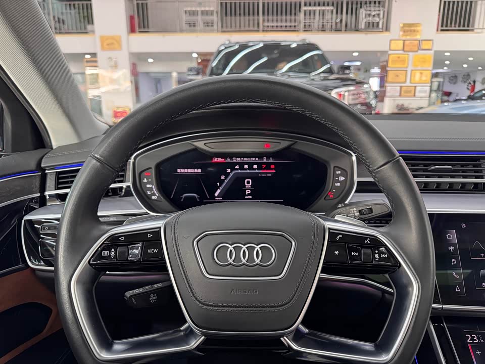 Audi A8