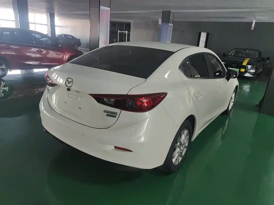 Mazda 3 Angkesaila