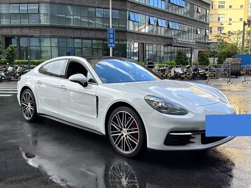 Porsche Panamera