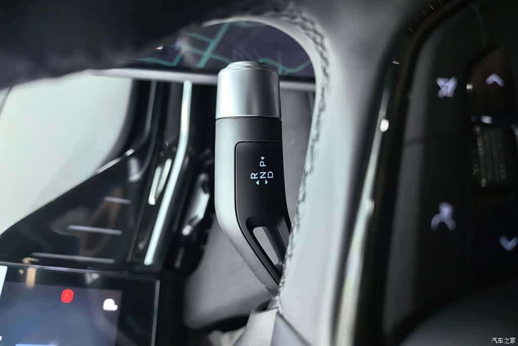 Geely Galaxy L6, 2024 16