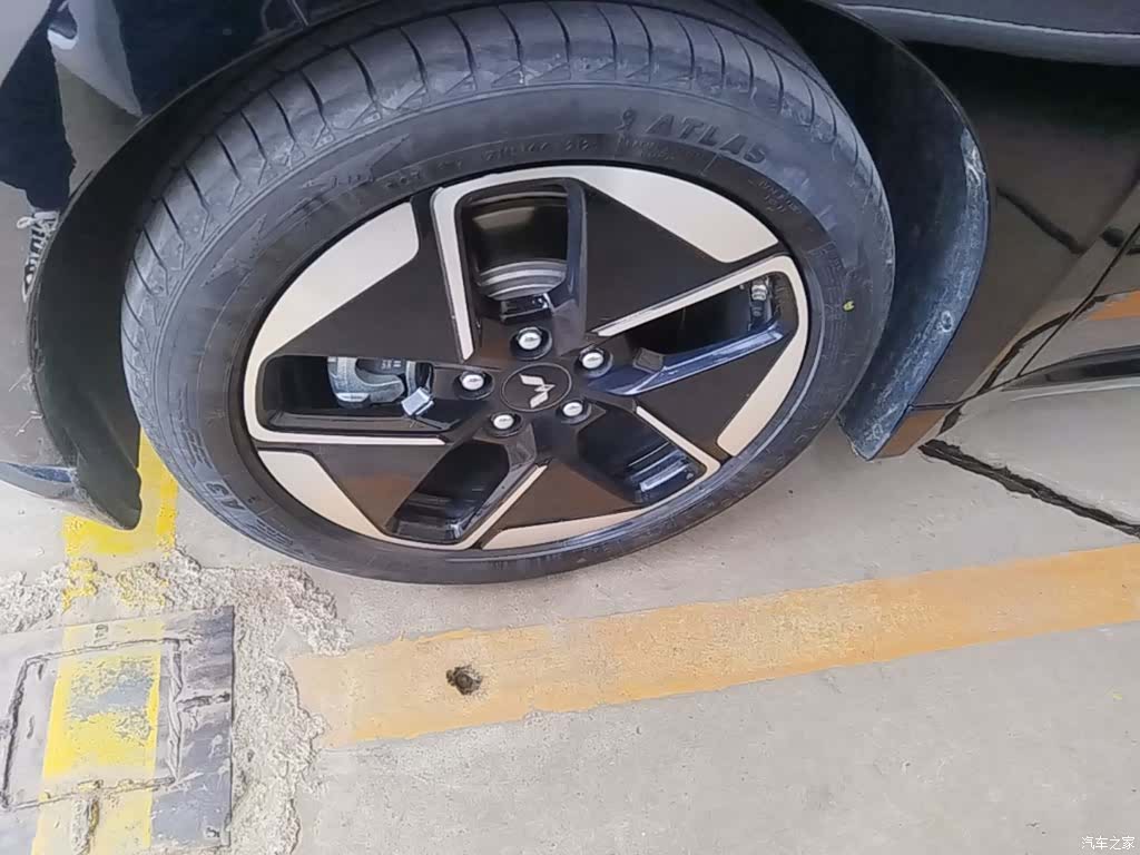 Wuling Starlight, 2026 23