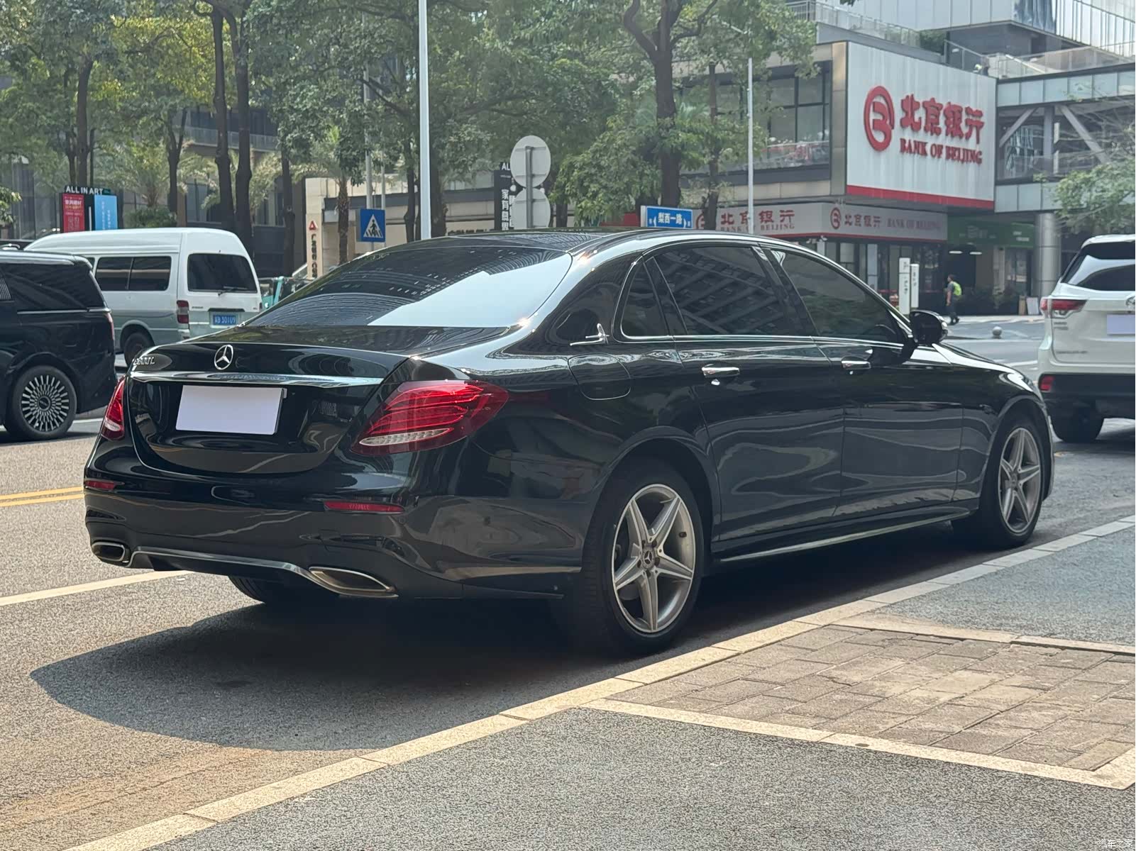 Mercedes-Benz E-Class, 2019 8