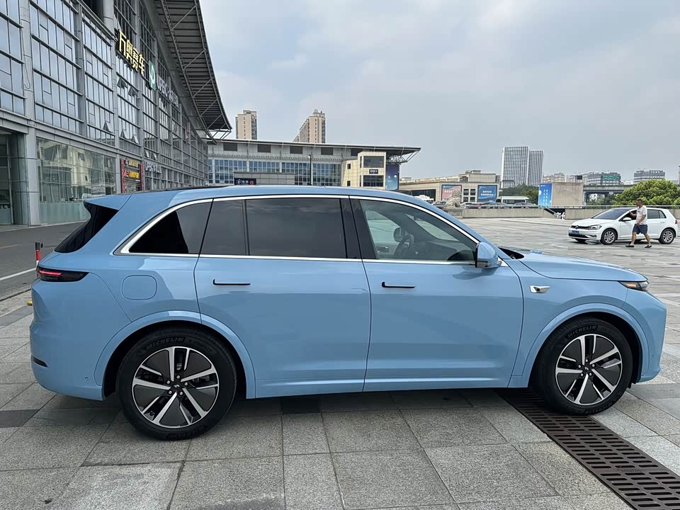 Li Auto Ideal L7