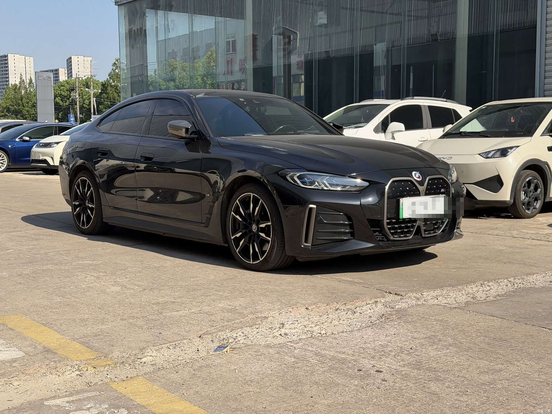 BMW i4, 2023 3