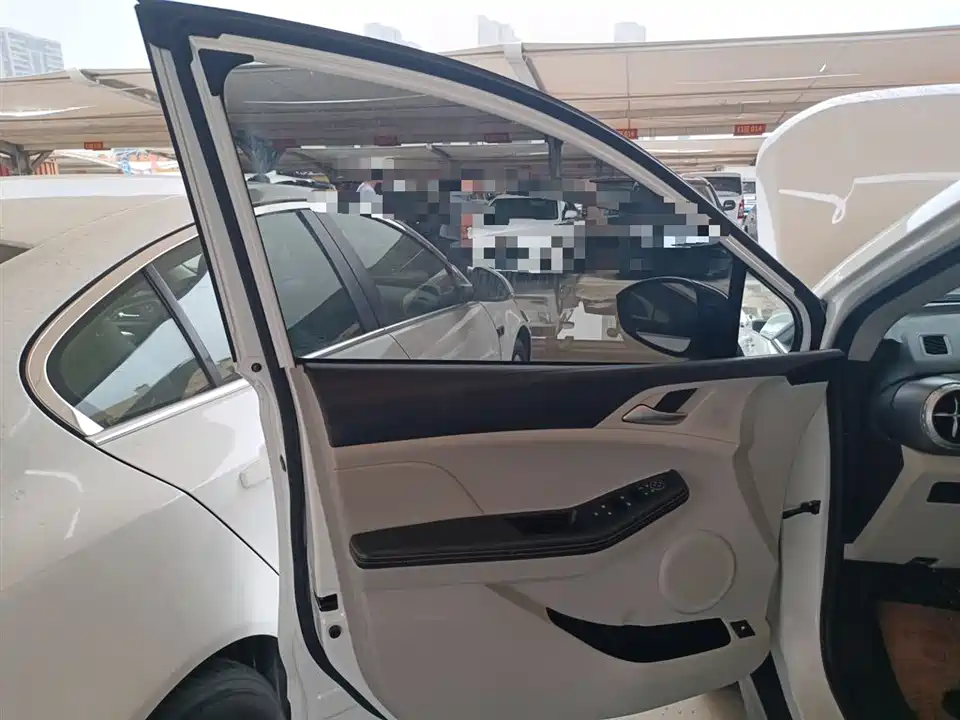 BYD Yuan Pro BYD Yuan Pro