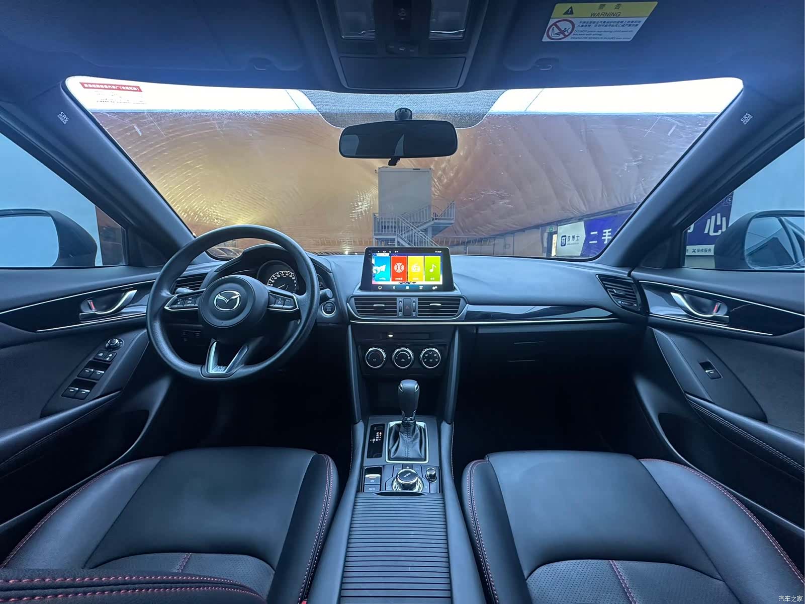 Mazda CX-4, 2023 11