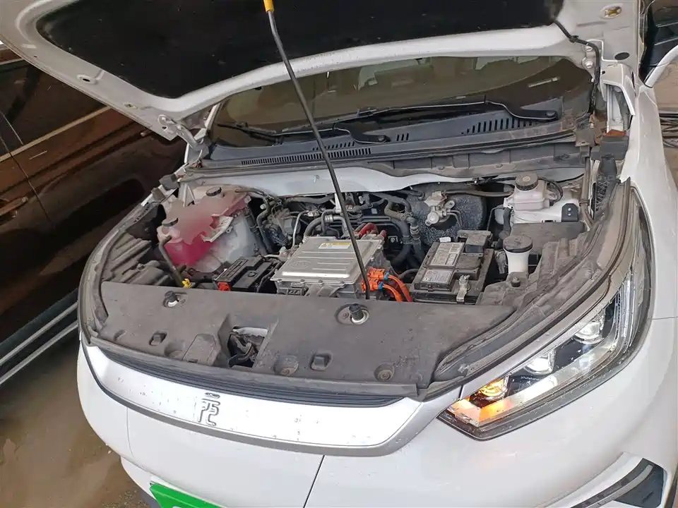 BYD Yuan Pro BYD Yuan Pro