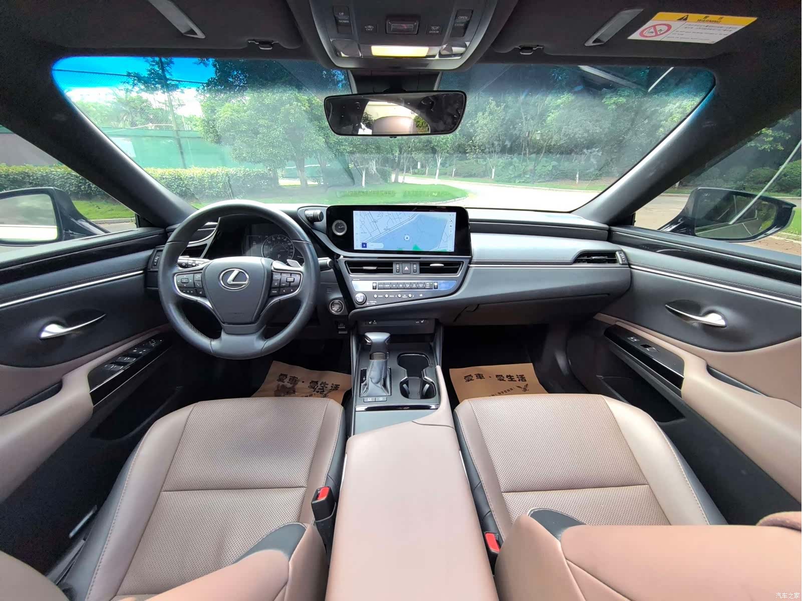 Lexus ES, 2024 все фото
