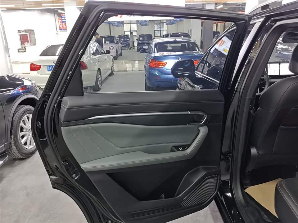 Geely Okavango L Geely Okavango L