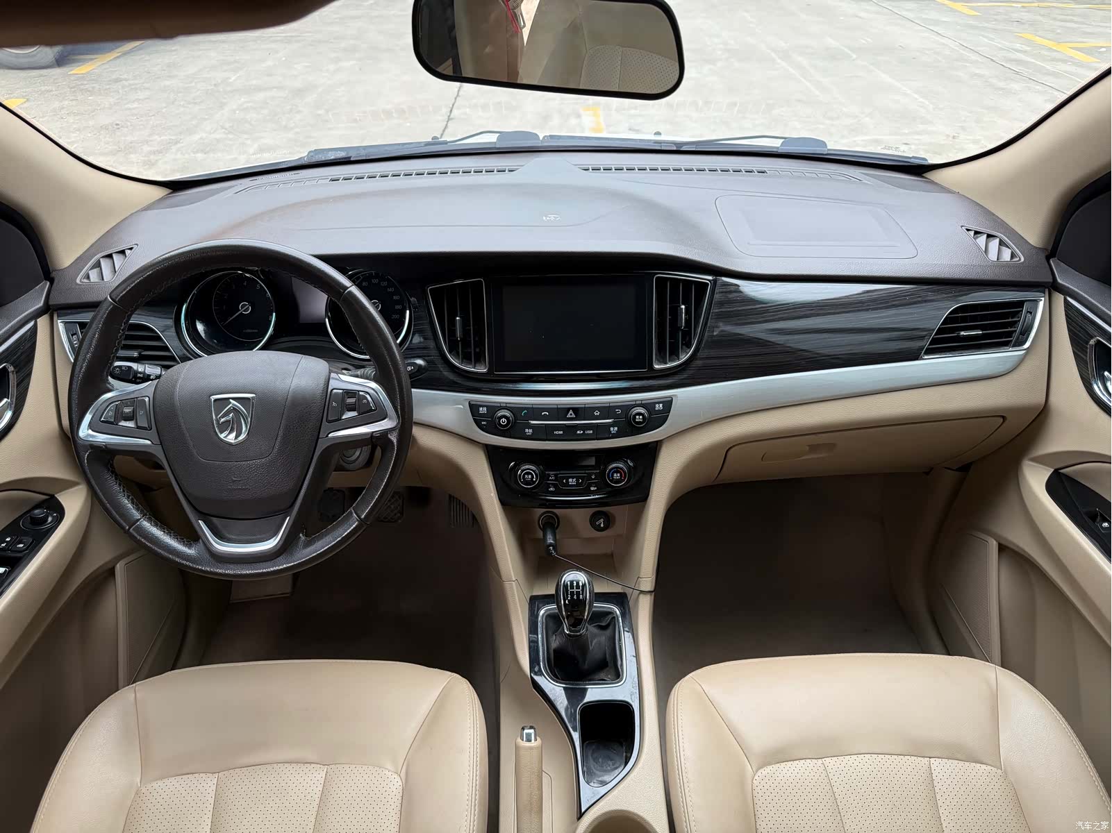 Wuling 730, 2016 6
