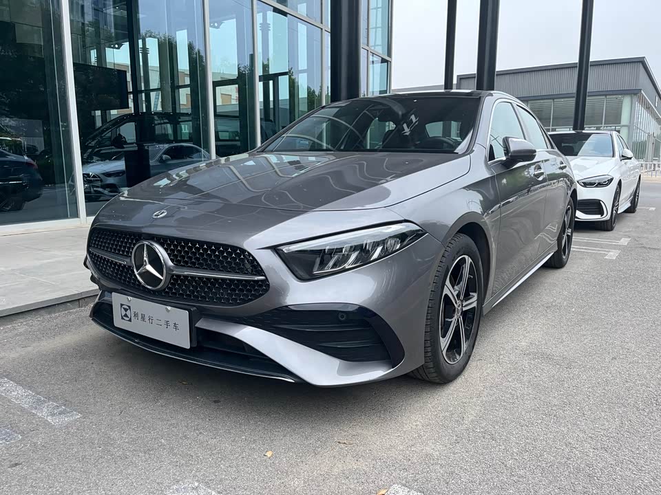 Mercedes-Benz Class A Mercedes-Benz Class A
