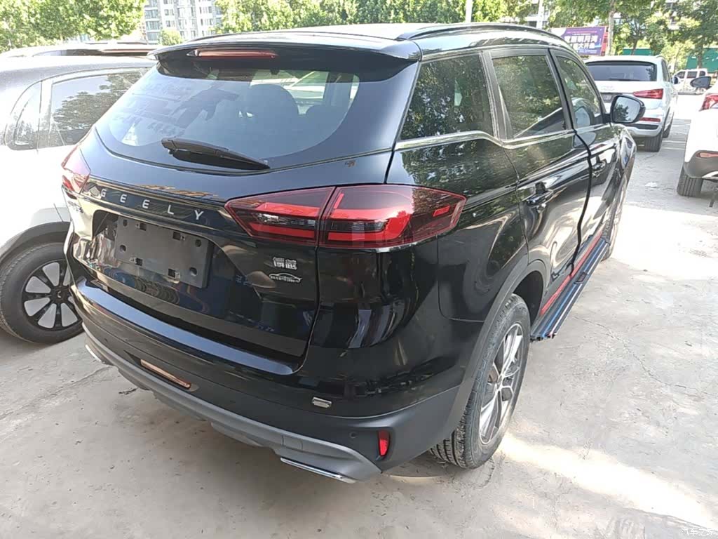 Geely Boyue, 2022 7