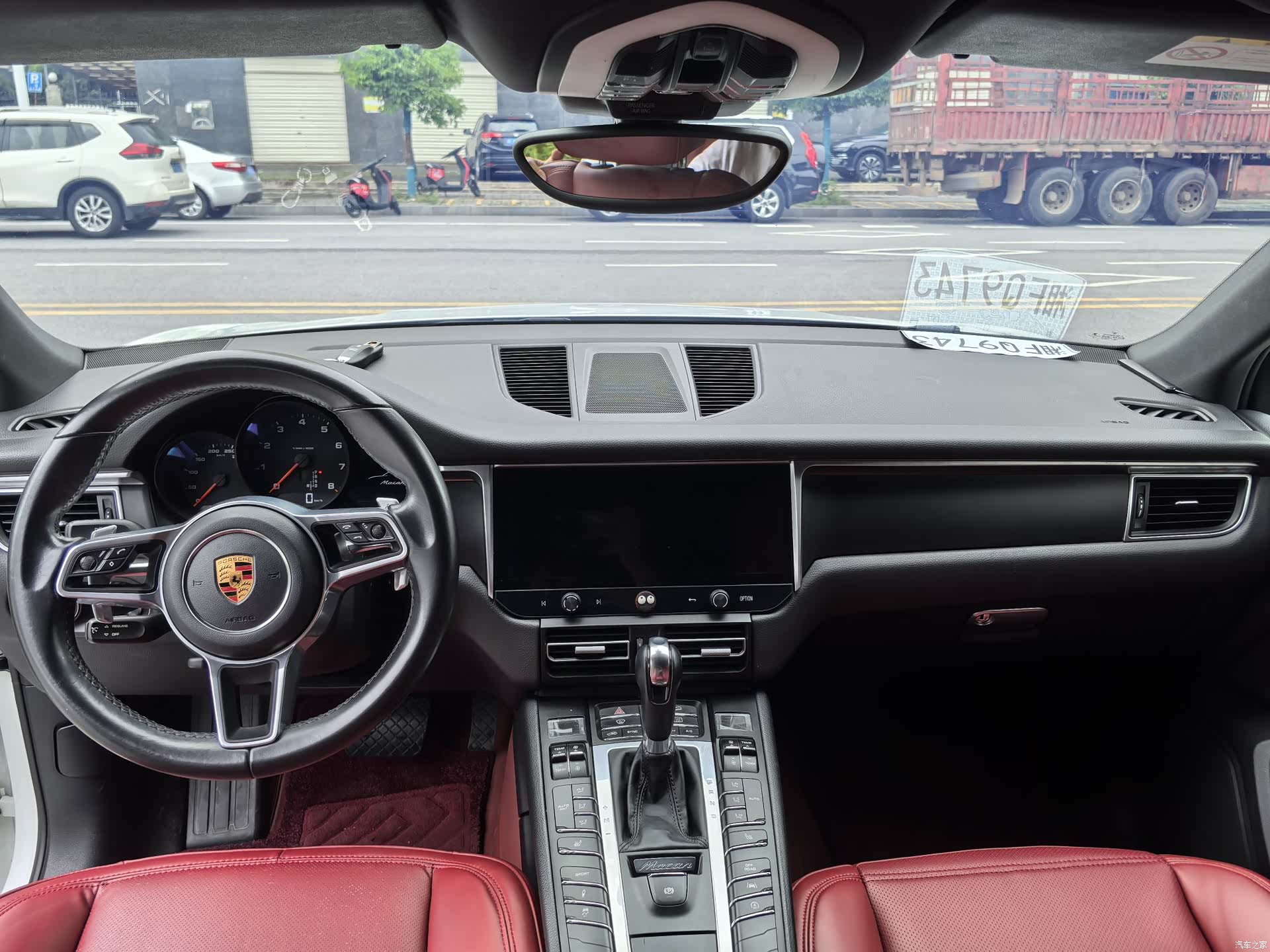 Porsche Macan, 2018 10