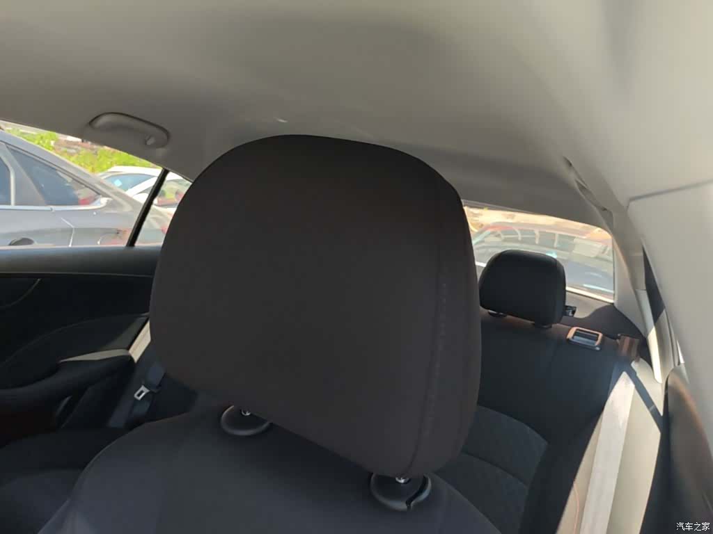 Roewe i5, 2025 9