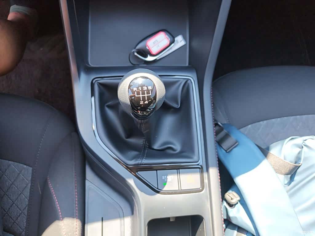 Roewe i5, 2025 7