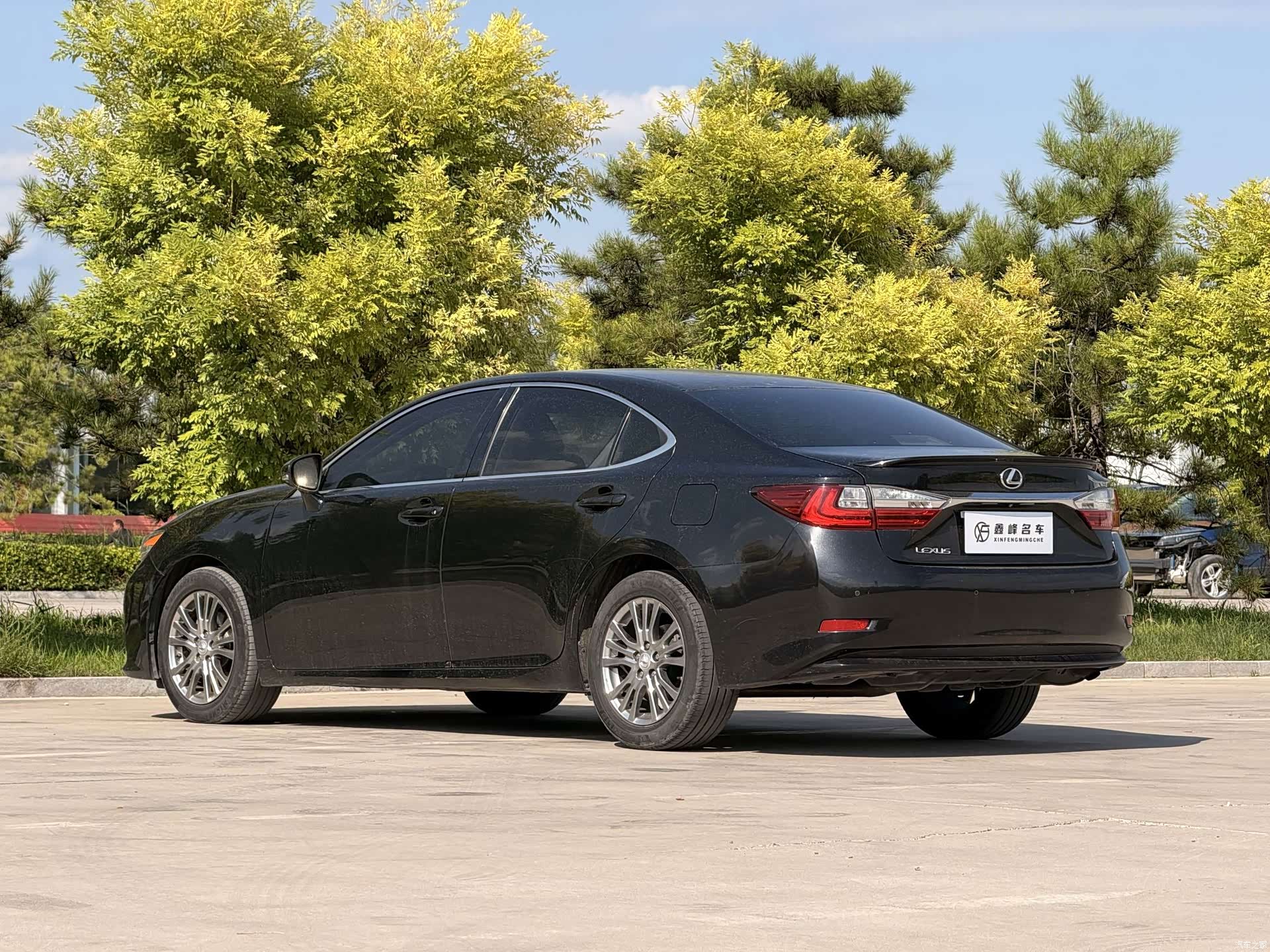 Lexus ES, 2016 все фото