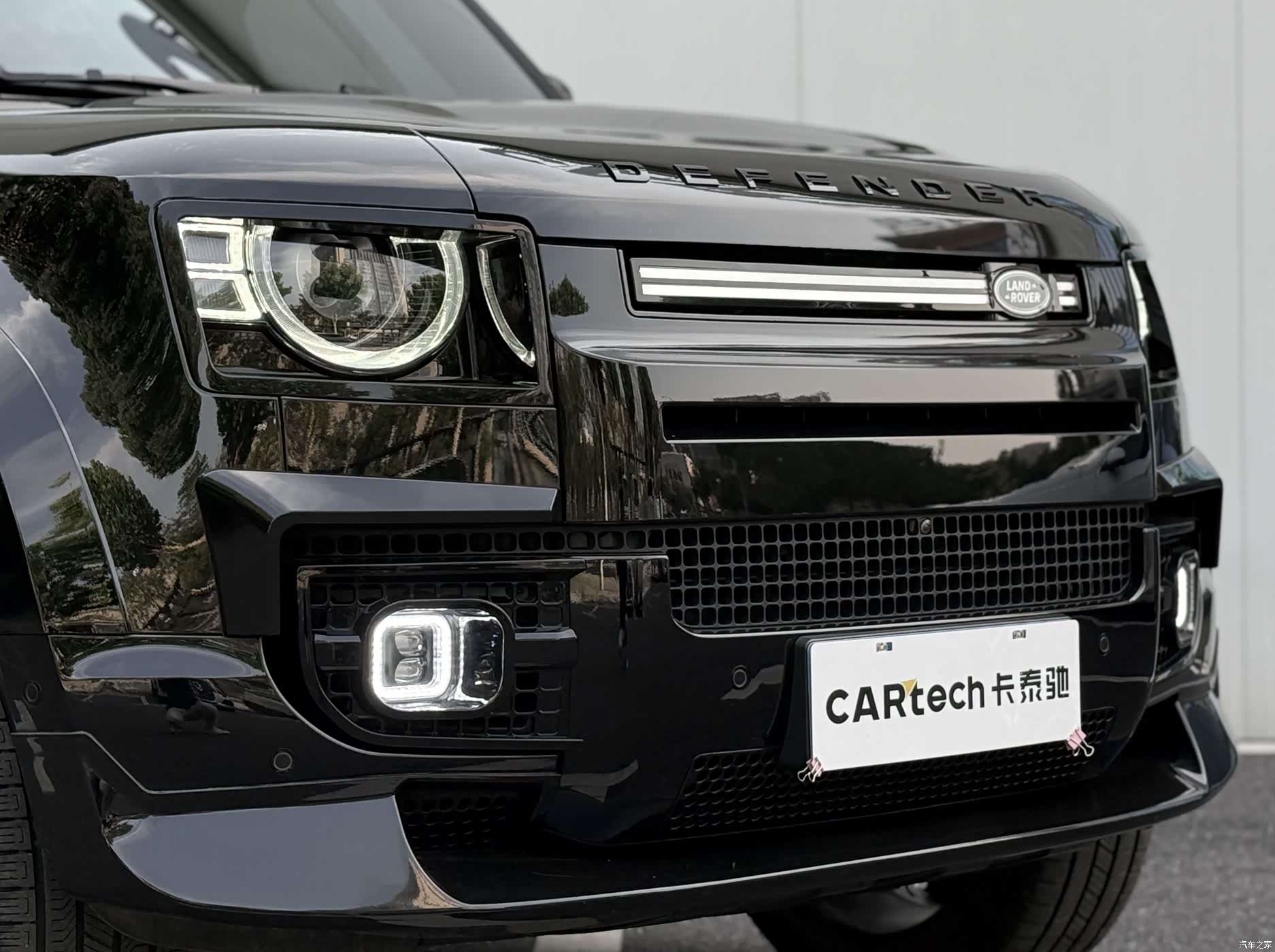Land Rover Defender, 2025 25