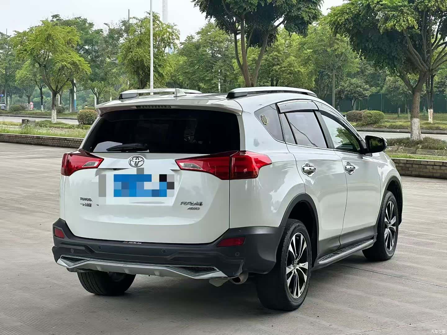 Toyota RAV4, 2015 6