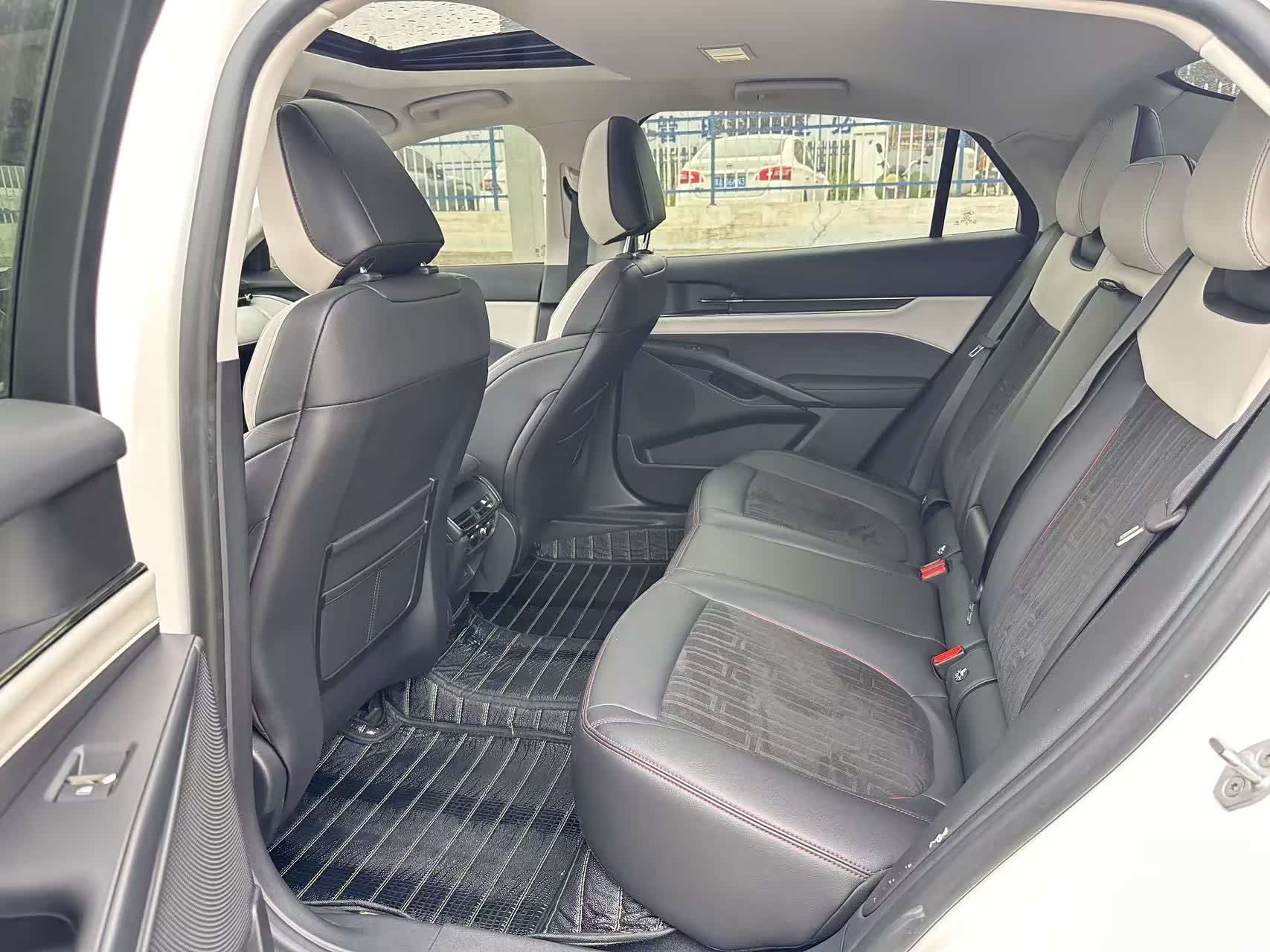 Ford Mondeo, 2022 8