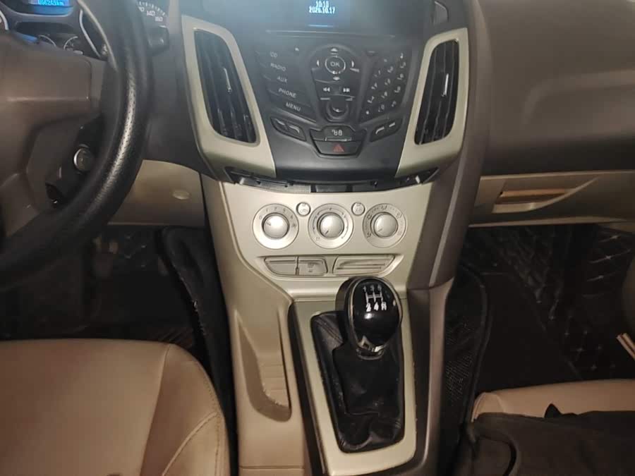Ford Focus 2015, фото 12