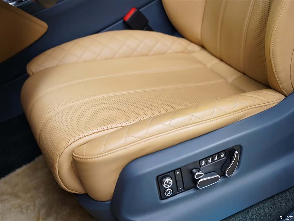 Bentley Bentayga, 2017 27