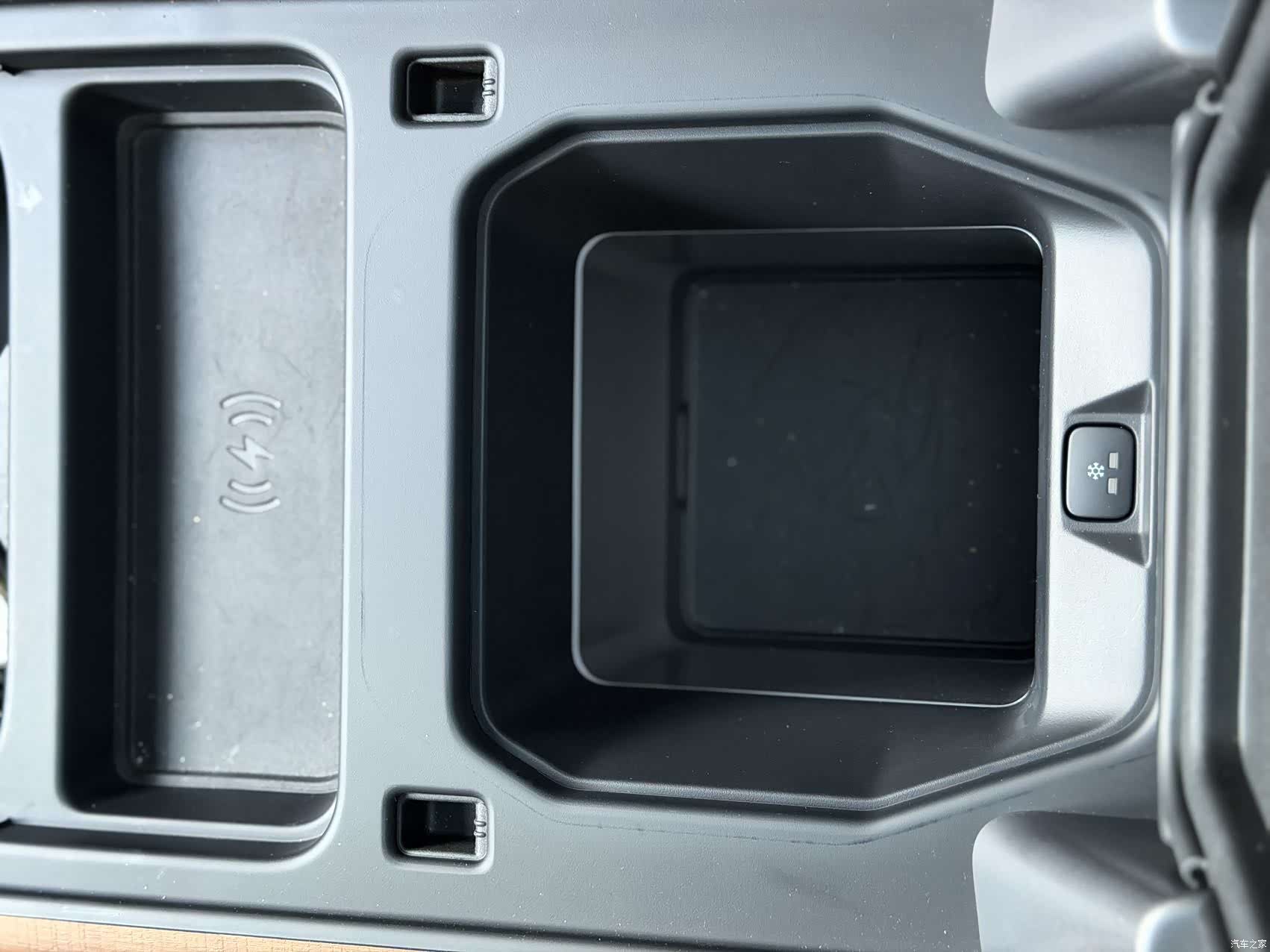 Land Rover Defender, 2024 12