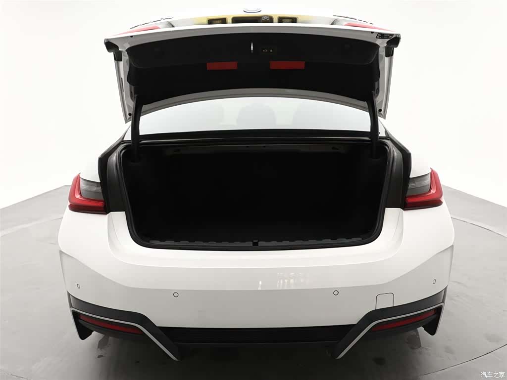BMW i3, 2022 9