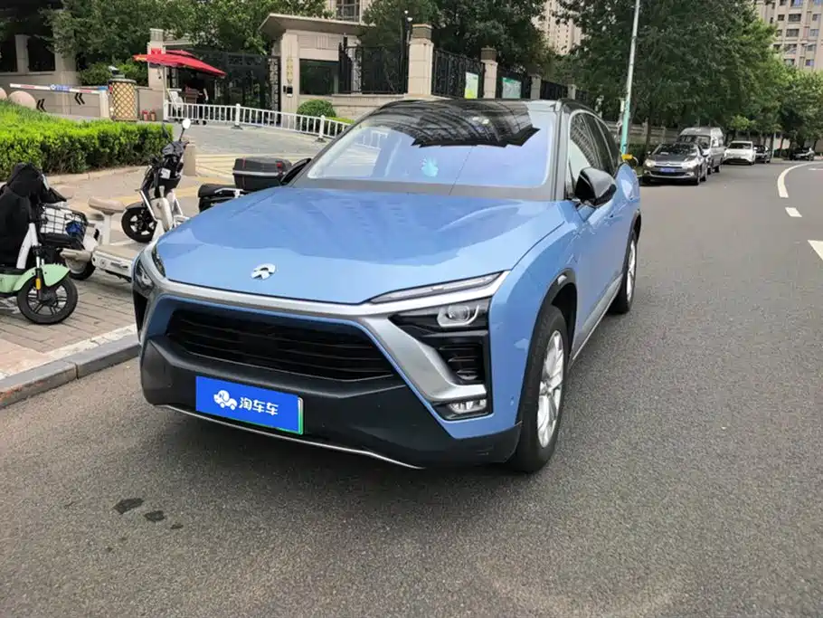 NIO ES8