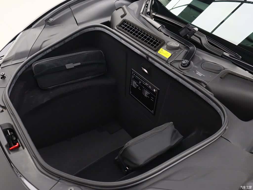 Ferrari 296, 2024 17