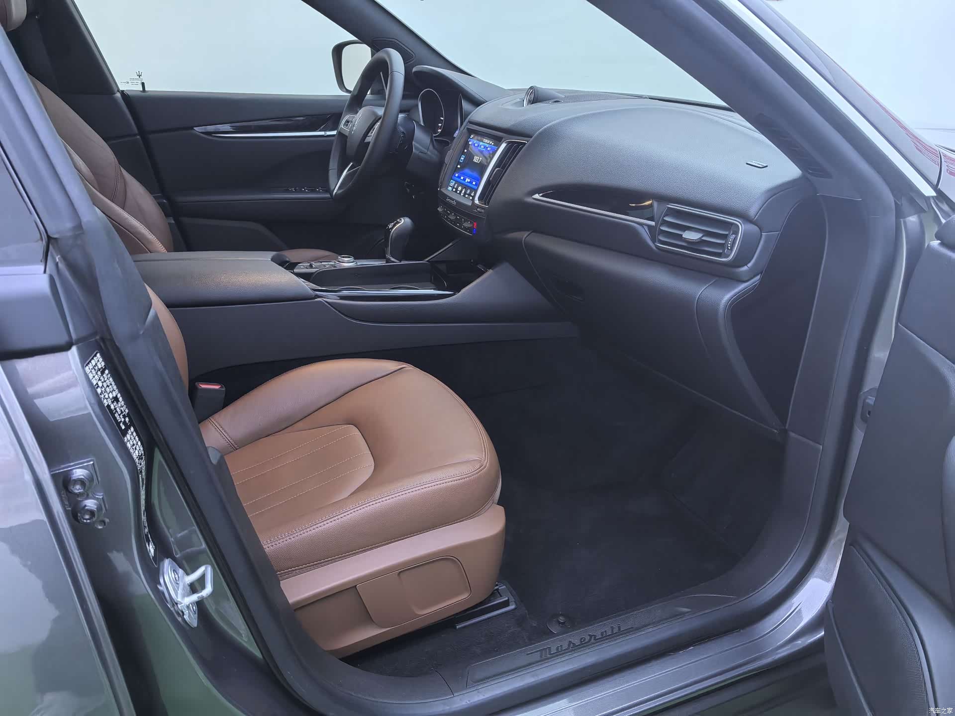Maserati Levante, 2018 16